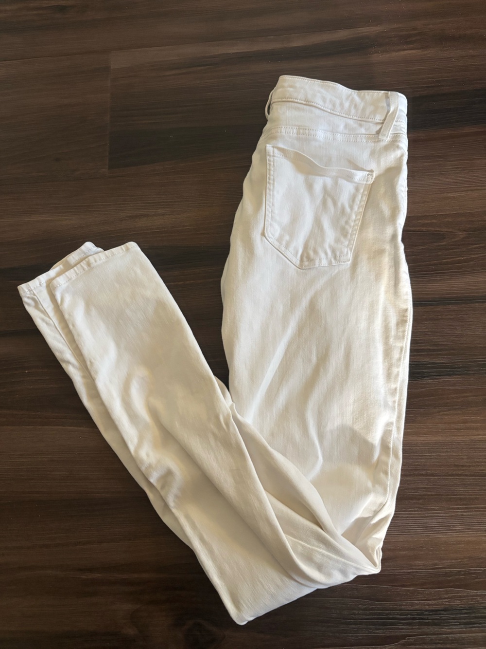 Unique Low White Ultra Stretch Skinny Jeans | 27 x 33 | Tall